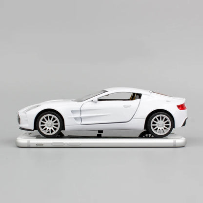 Auto de colección modelo Aston Martin One-77, escala 1/32