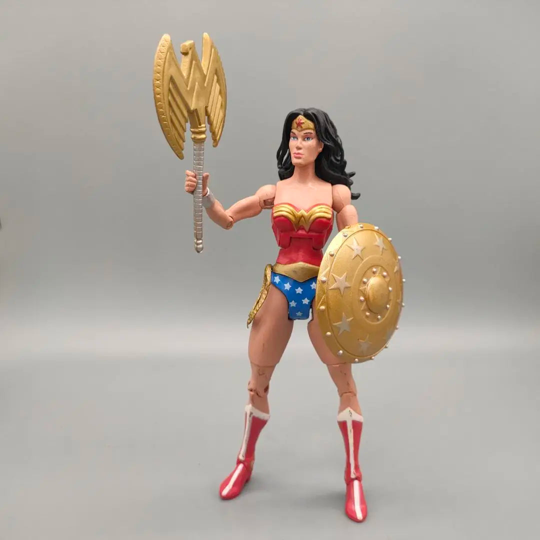 DCU Universe Classics Wonder Woman 6"