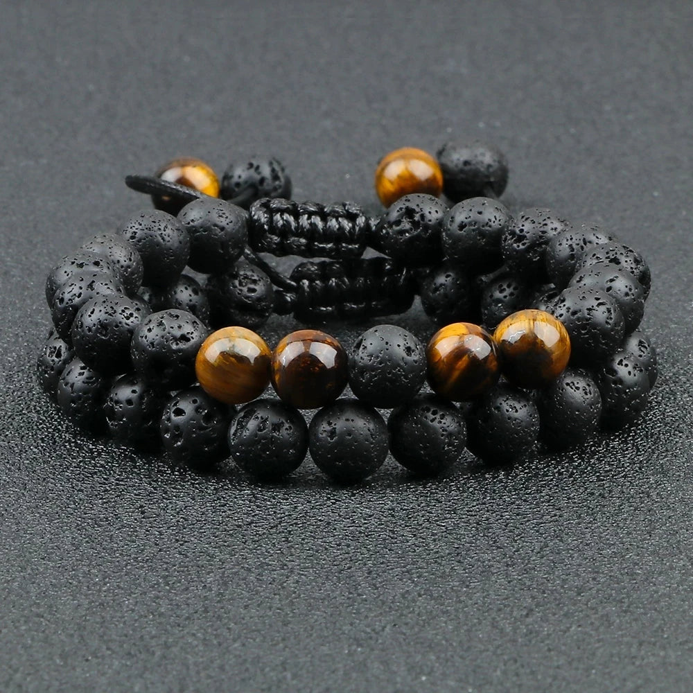 Pulsera de cuentas de ojo de tigre con dije de corona de piedra de Lava negra