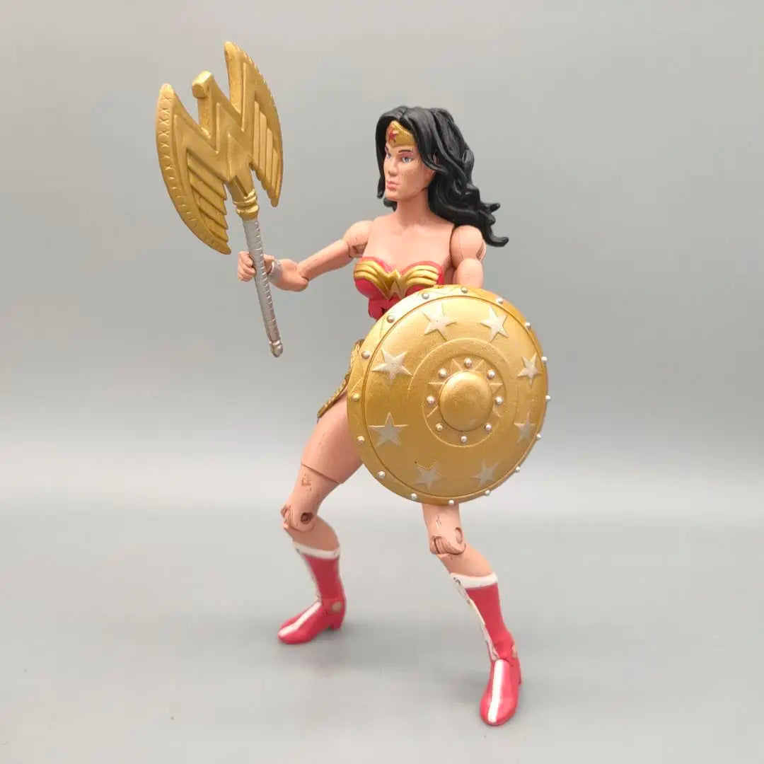 DCU Universe Classics Wonder Woman 6"