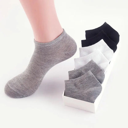 Pack de Calcetines de algodon Tobilleros para Mujer. Colores Blanco y Negro, 10 y 5 Pares.