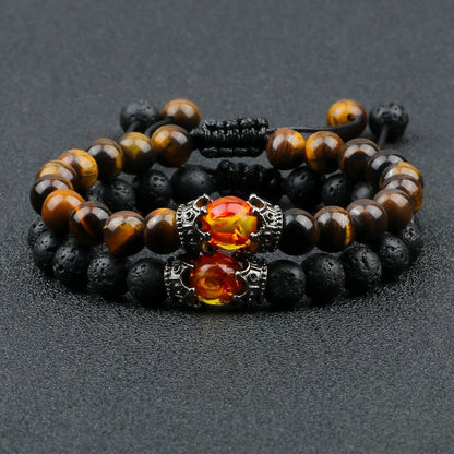 Pulsera de cuentas de ojo de tigre con dije de corona de piedra de Lava negra