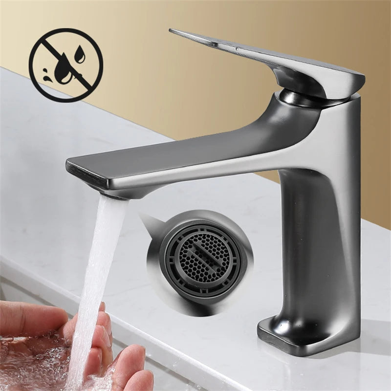 Llave de baño moderno, monomando sólido