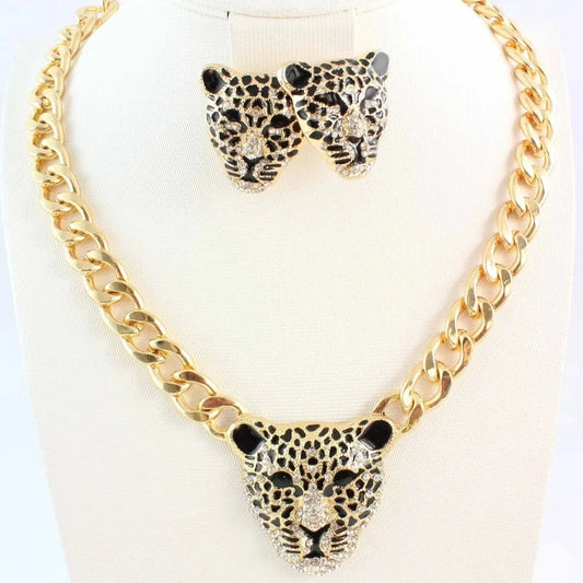 Colgante de leopardo esmaltado negro